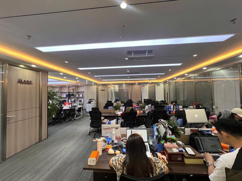 企业战略咨询：解读当前市场环境与未来发展趋势